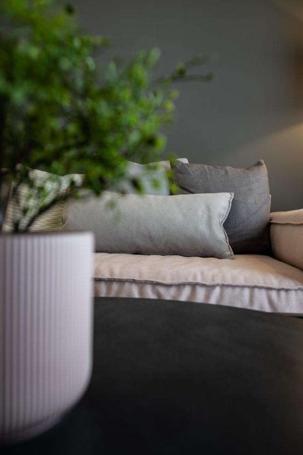 Black Pearl Apt In Koukaki Athens Ngoại thất bức ảnh