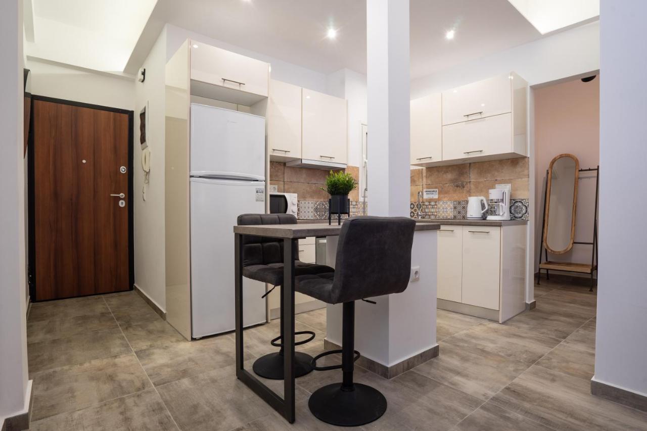 Black Pearl Apt In Koukaki Athens Ngoại thất bức ảnh